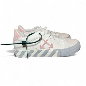 Off-White Vulcanized Low Top Sneakers White Pink Arrow Size 41 – Virgil Abloh